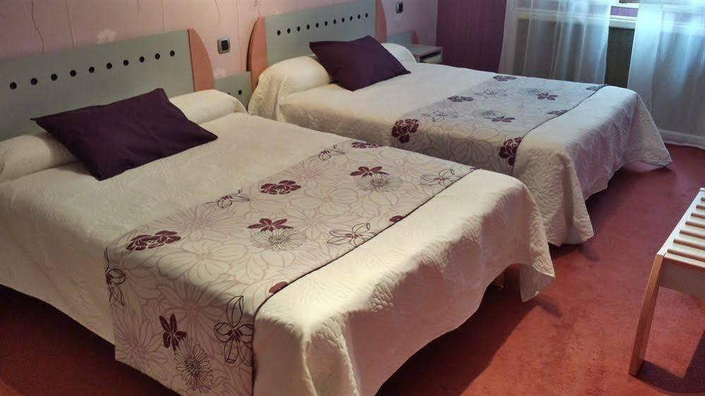 Contact Hotel Limoges - Hotel Des Deux Moulins Εξωτερικό φωτογραφία