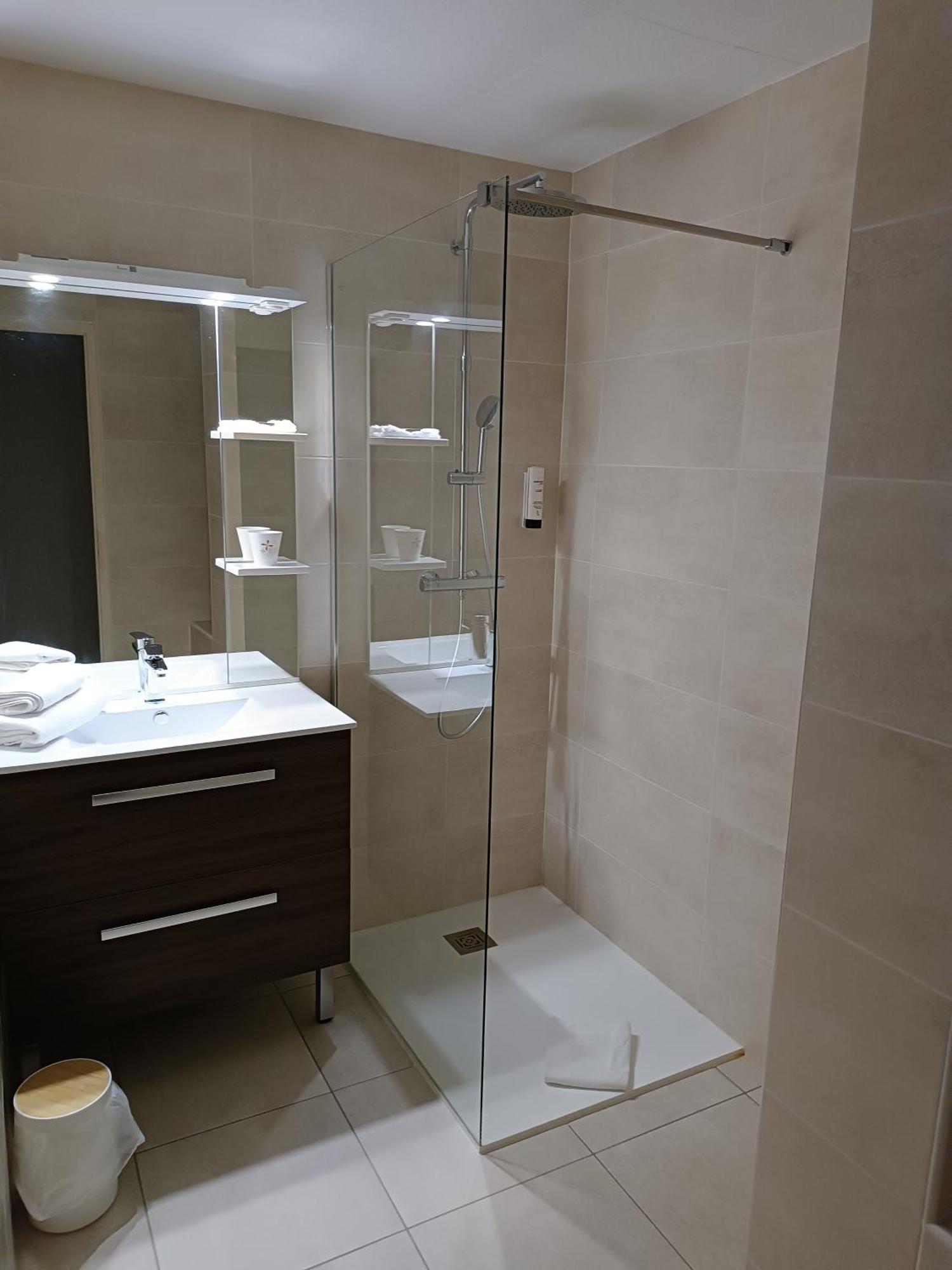 Contact Hotel Limoges - Hotel Des Deux Moulins Εξωτερικό φωτογραφία
