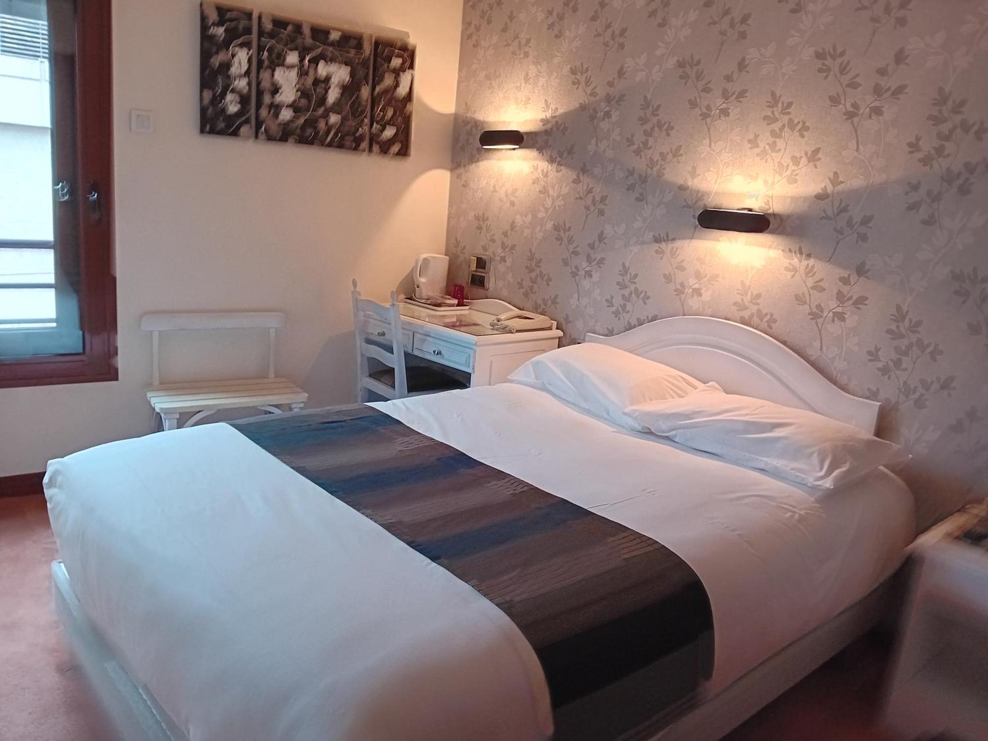 Contact Hotel Limoges - Hotel Des Deux Moulins Εξωτερικό φωτογραφία