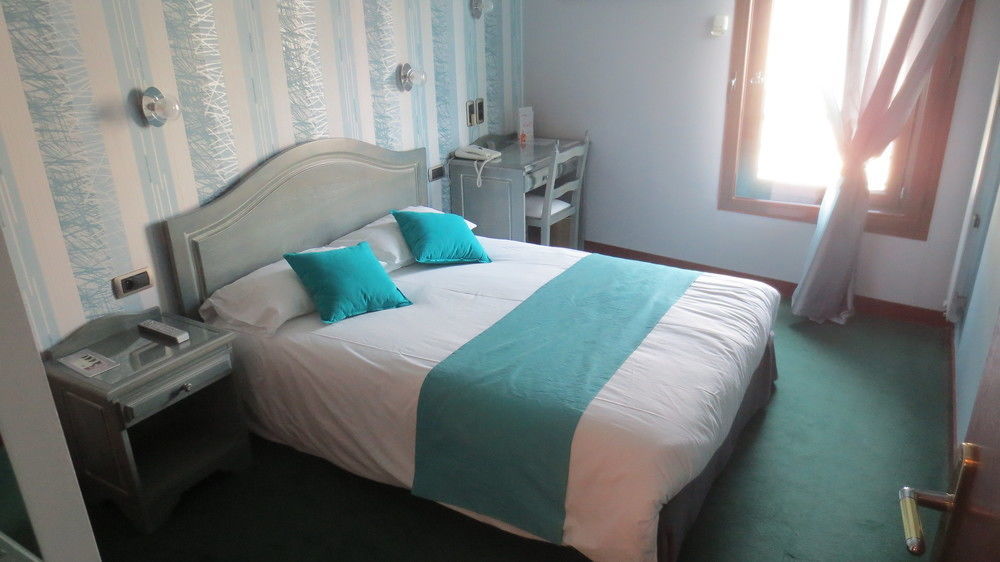 Contact Hotel Limoges - Hotel Des Deux Moulins Εξωτερικό φωτογραφία