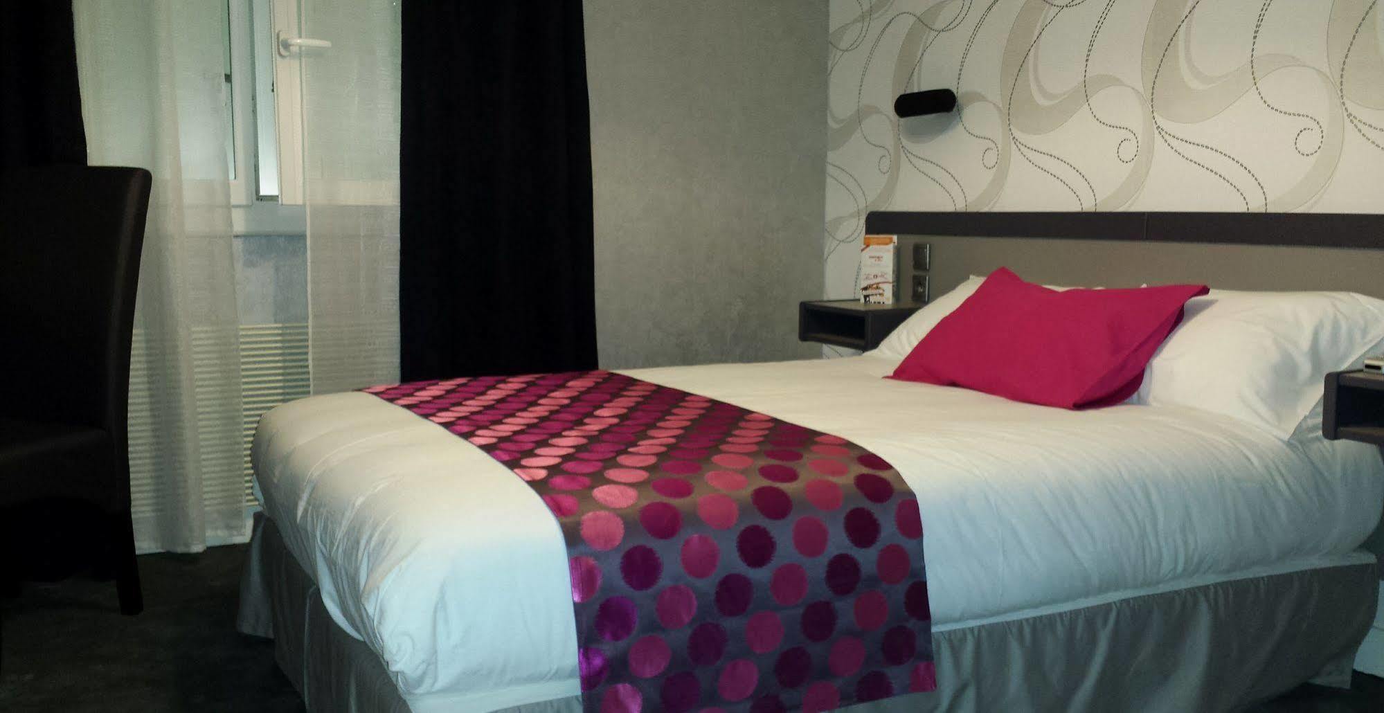 Contact Hotel Limoges - Hotel Des Deux Moulins Εξωτερικό φωτογραφία