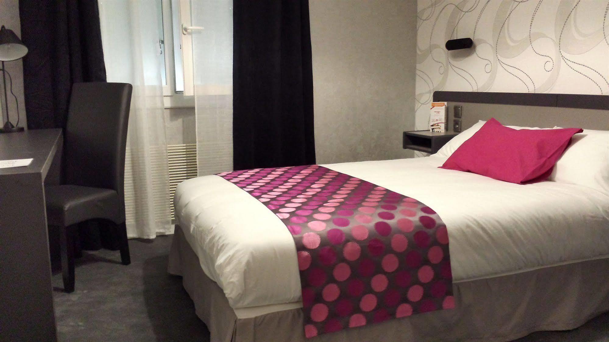Contact Hotel Limoges - Hotel Des Deux Moulins Εξωτερικό φωτογραφία